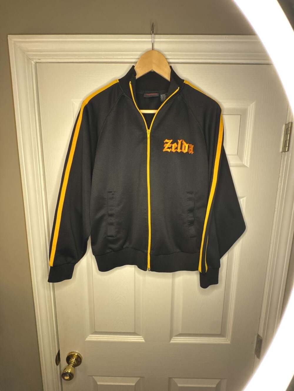 2004 Nintendo The Legend of Zelda Olde School Track Jacket